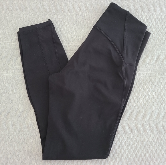Lululemon Black Train Times 25" - size 6 - Picture 2 of 5